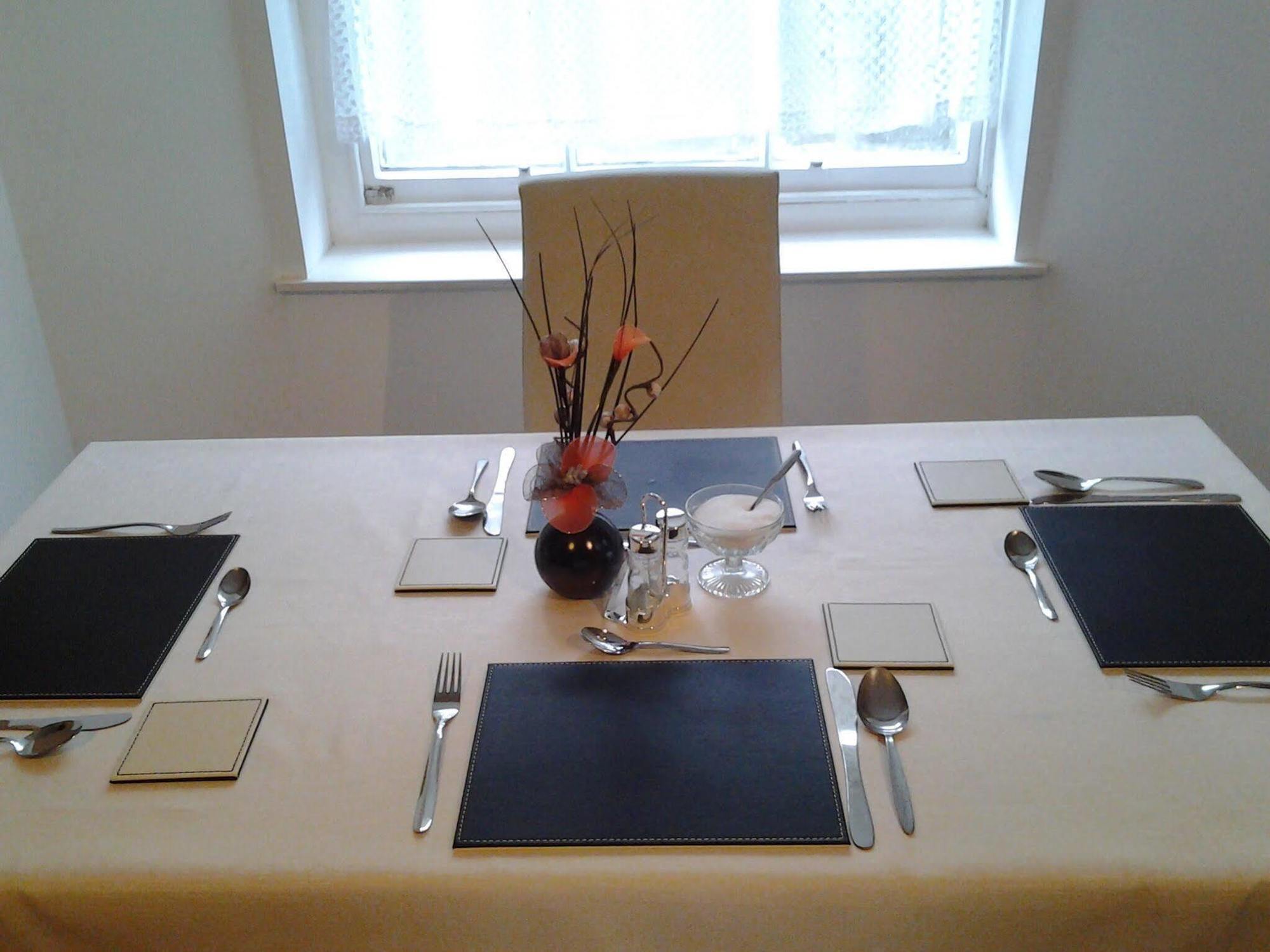 Sterling House Hotel Eastbourne Ngoại thất bức ảnh